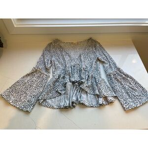 Altar'd State oversized cropped ruffle tiered
leopard long sleeve blouse, sz XS